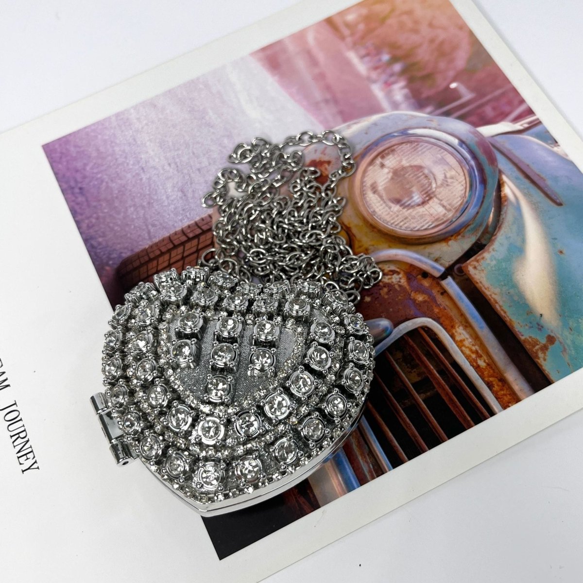 Sparkling Heart-Shaped Crossbody Bag Everyday Glam Diamond-Studded Mini Purse (MAC279)
