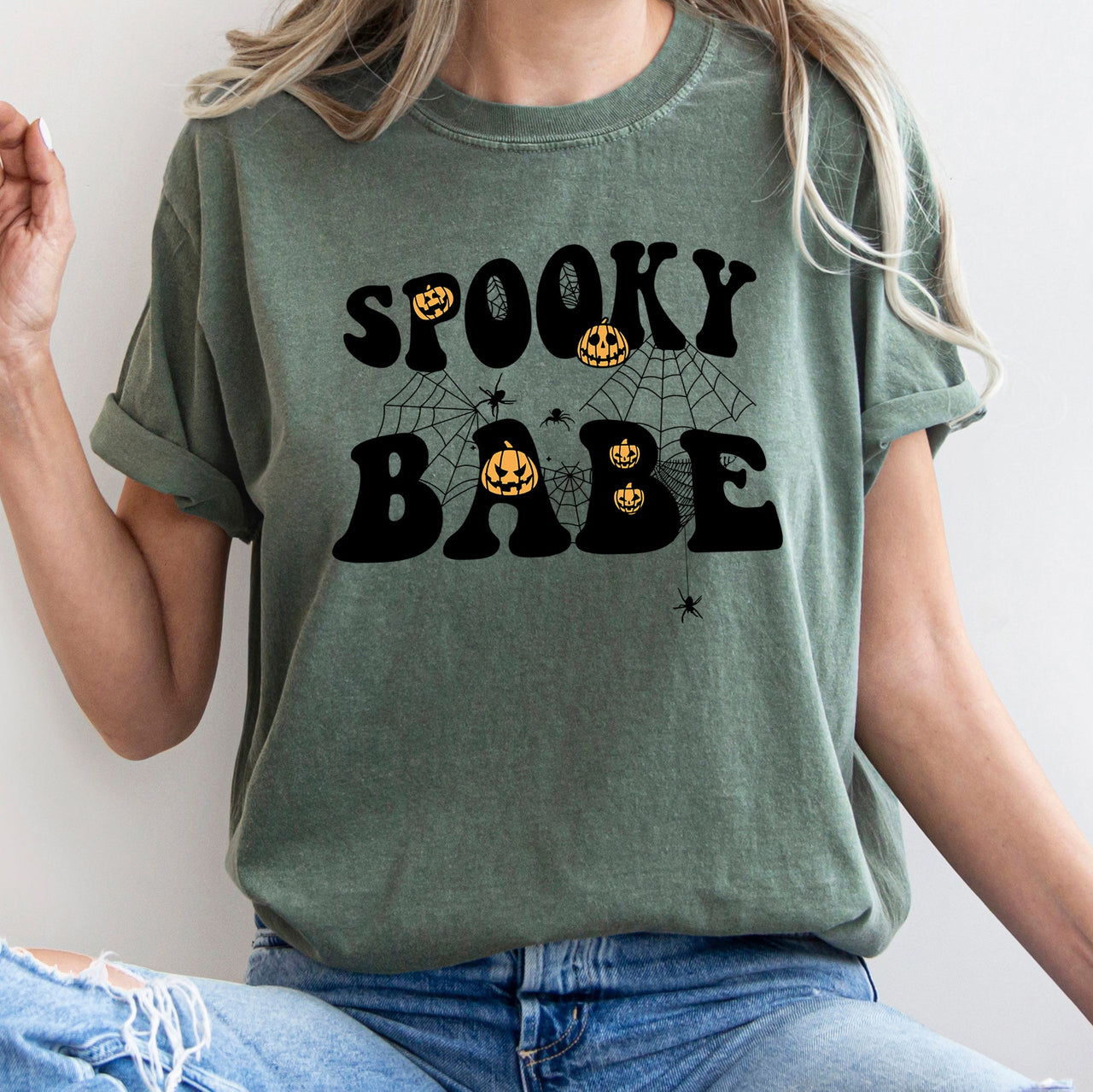 Spooky Babe Retro Halloween Retro Graphics Collection Deluxe Edition Comfort Colors Tee