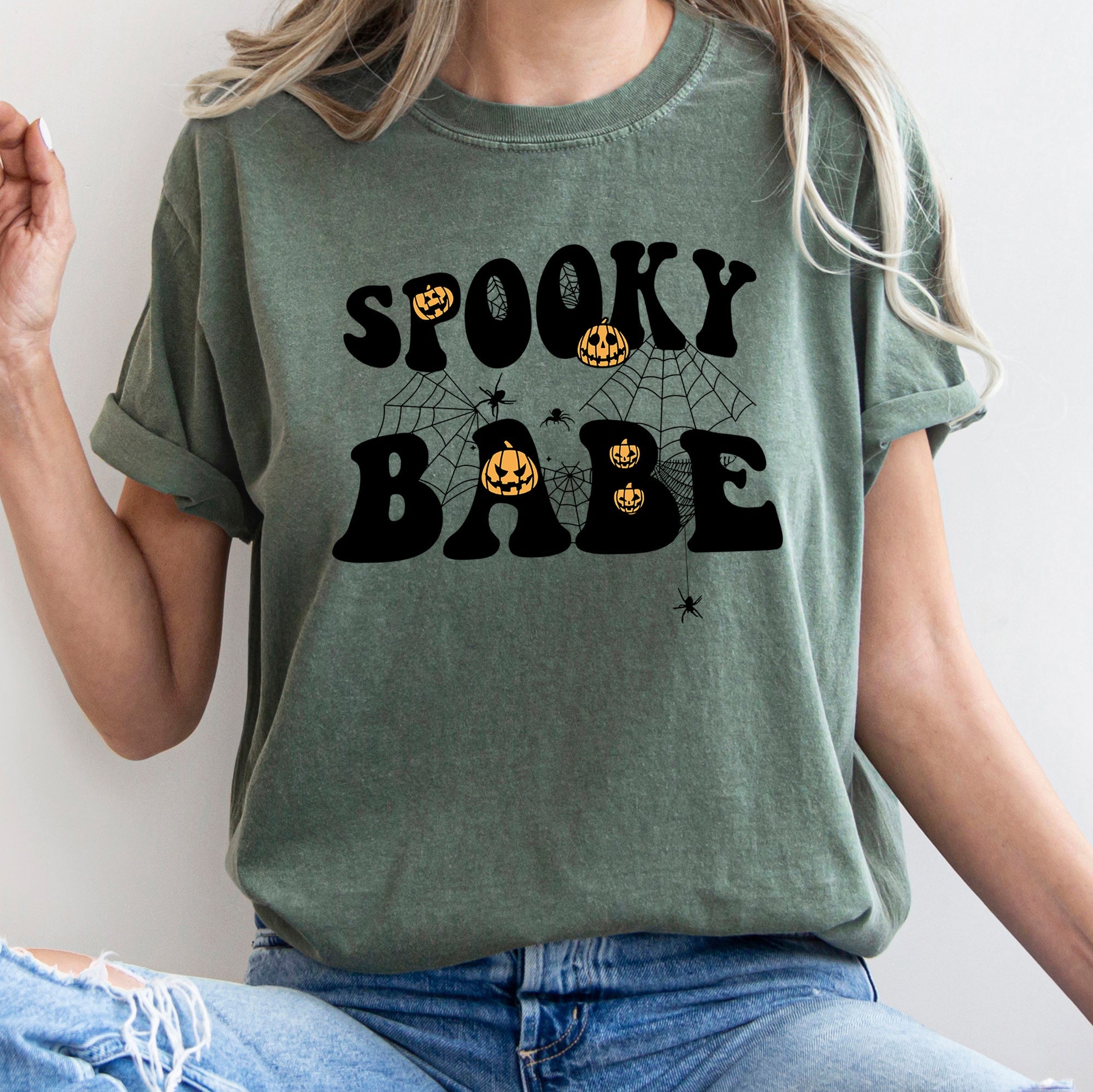Spooky Babe Retro Halloween Retro Graphics Collection Deluxe Edition Comfort Colors Tee