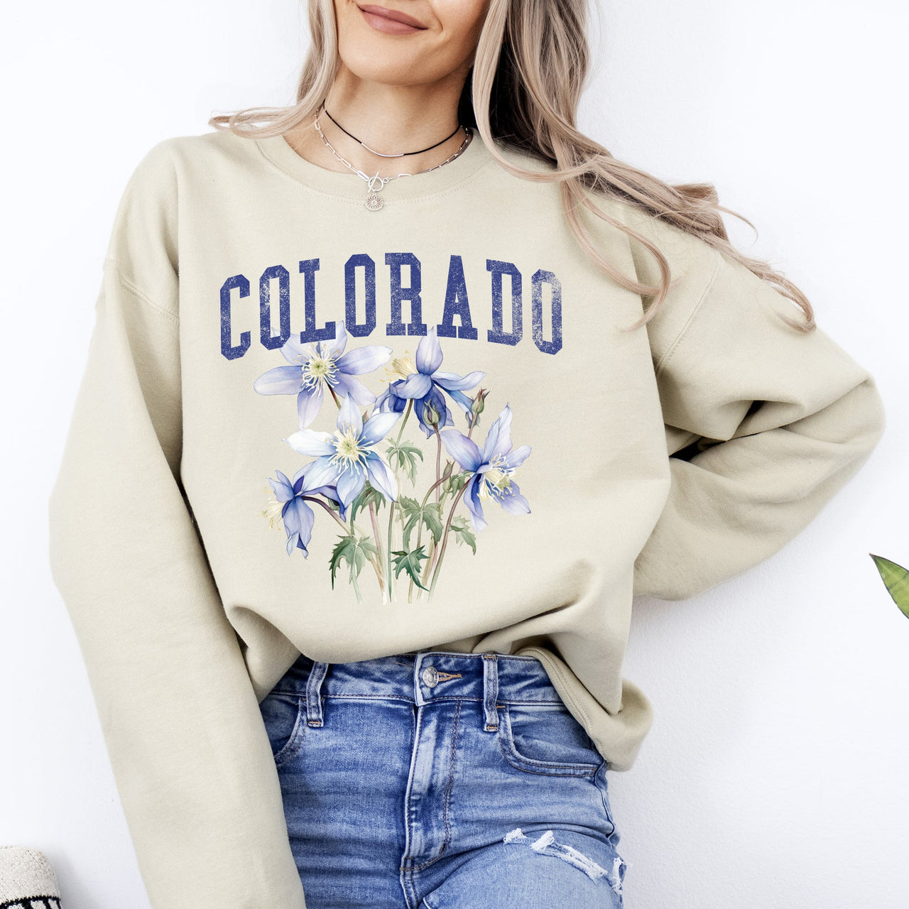 Colorado State Flower Emblem Artwork Celebrating Colorado State Identity And Natural Beauty Sweatshirt