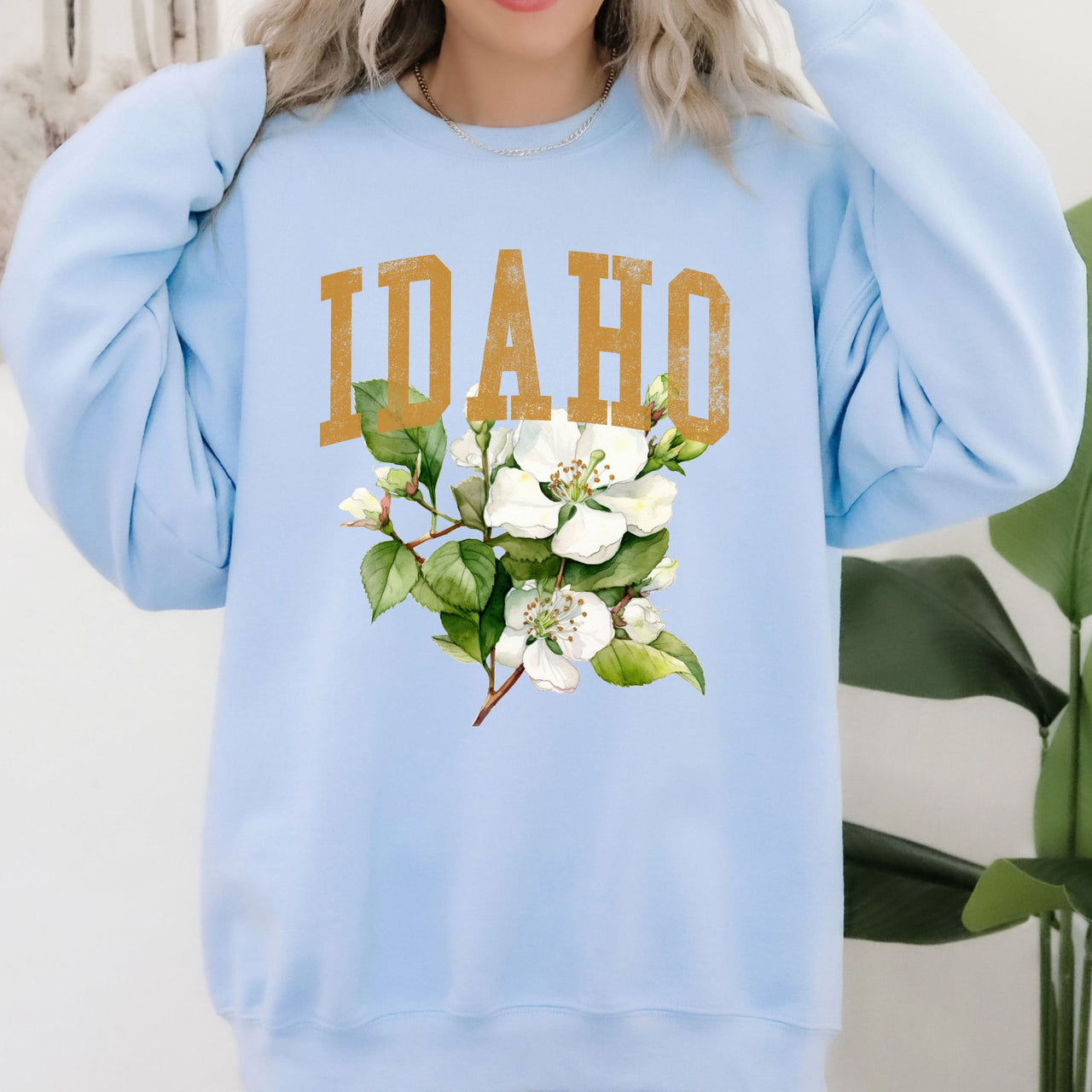 Idaho State Flower Botanical Emblem Artwork Celebrating Northwest Beauty And Home State Pride Sweatshirt