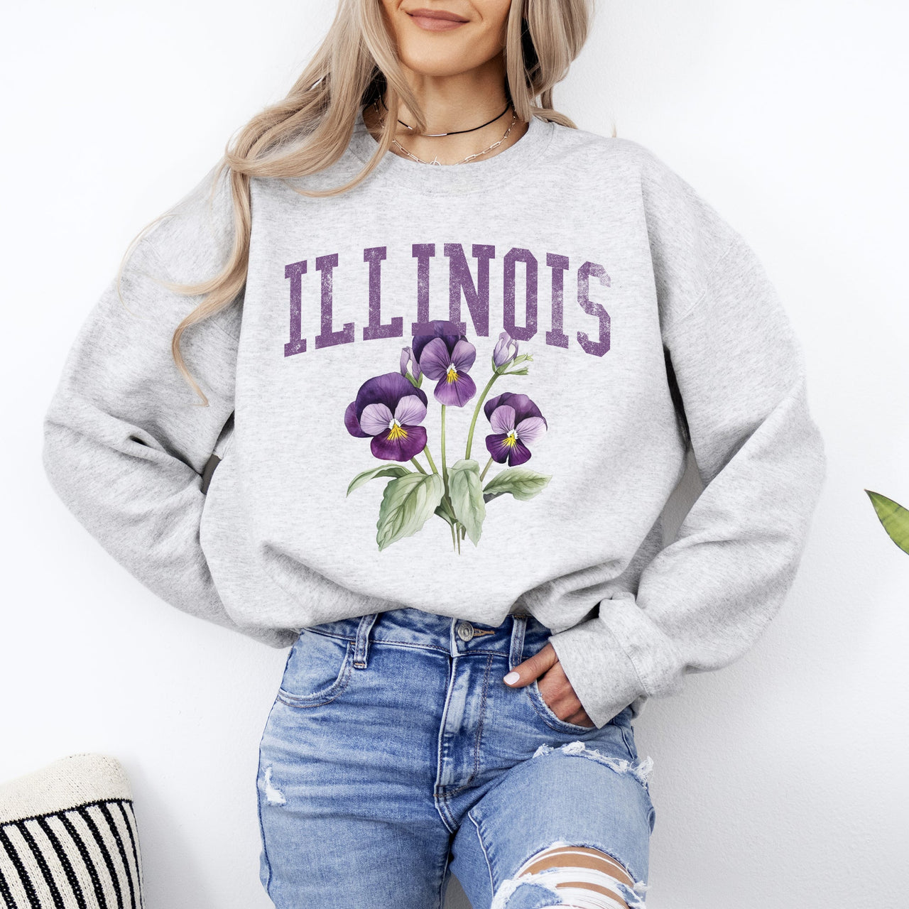 Illinois State Flower Vintage Illustration Emblem Graphic Charm Collection Sweatshirt
