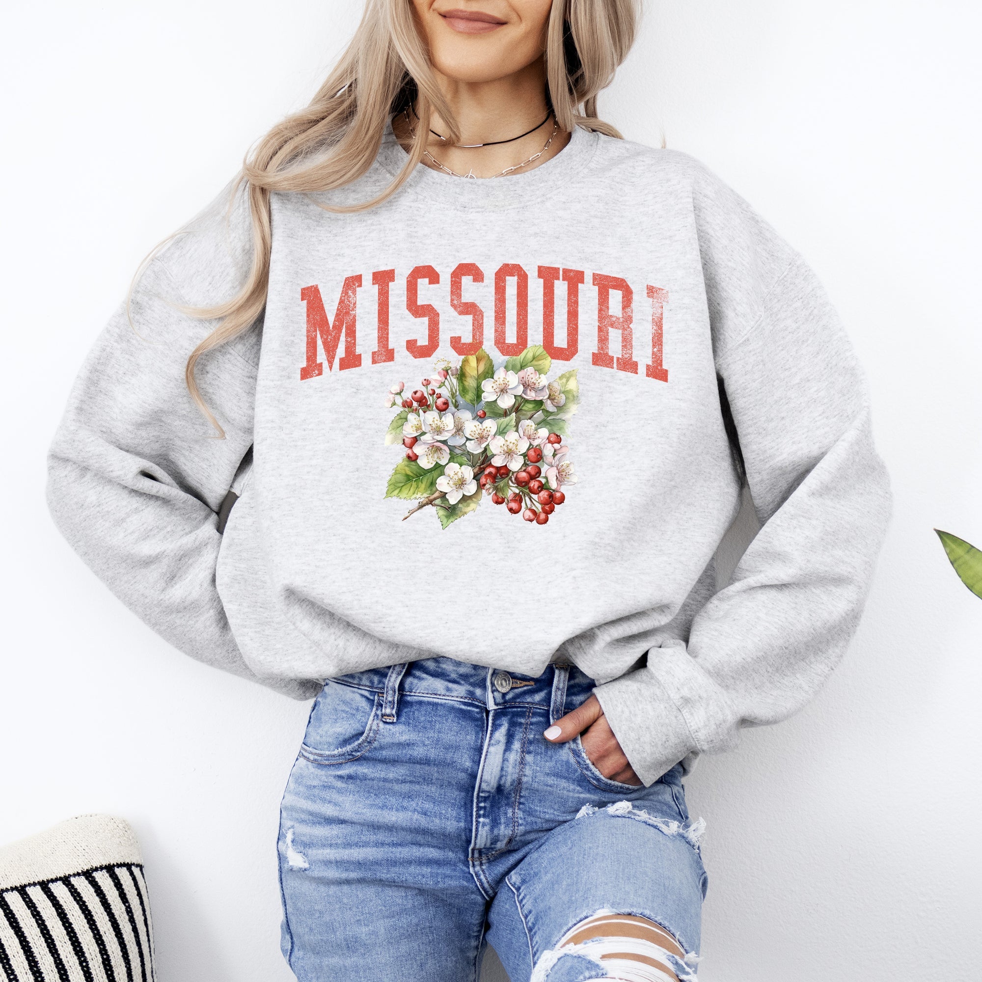Missouri State Flower Illustrated Heritage Collection Botanical Graphic Sweatshirt