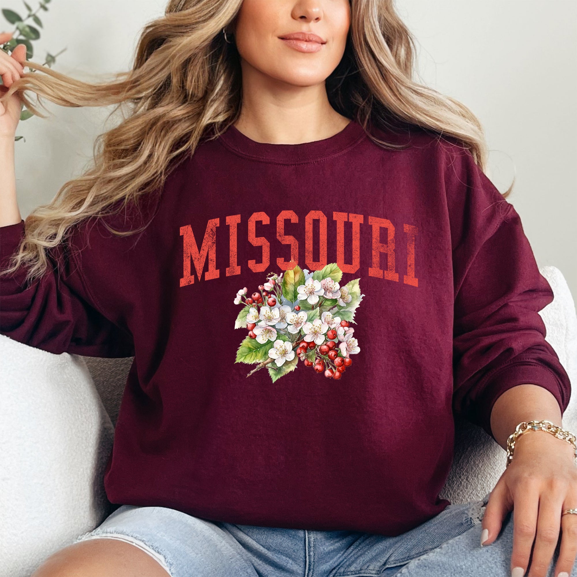 Missouri State Flower Illustrated Heritage Collection Botanical Graphic Sweatshirt