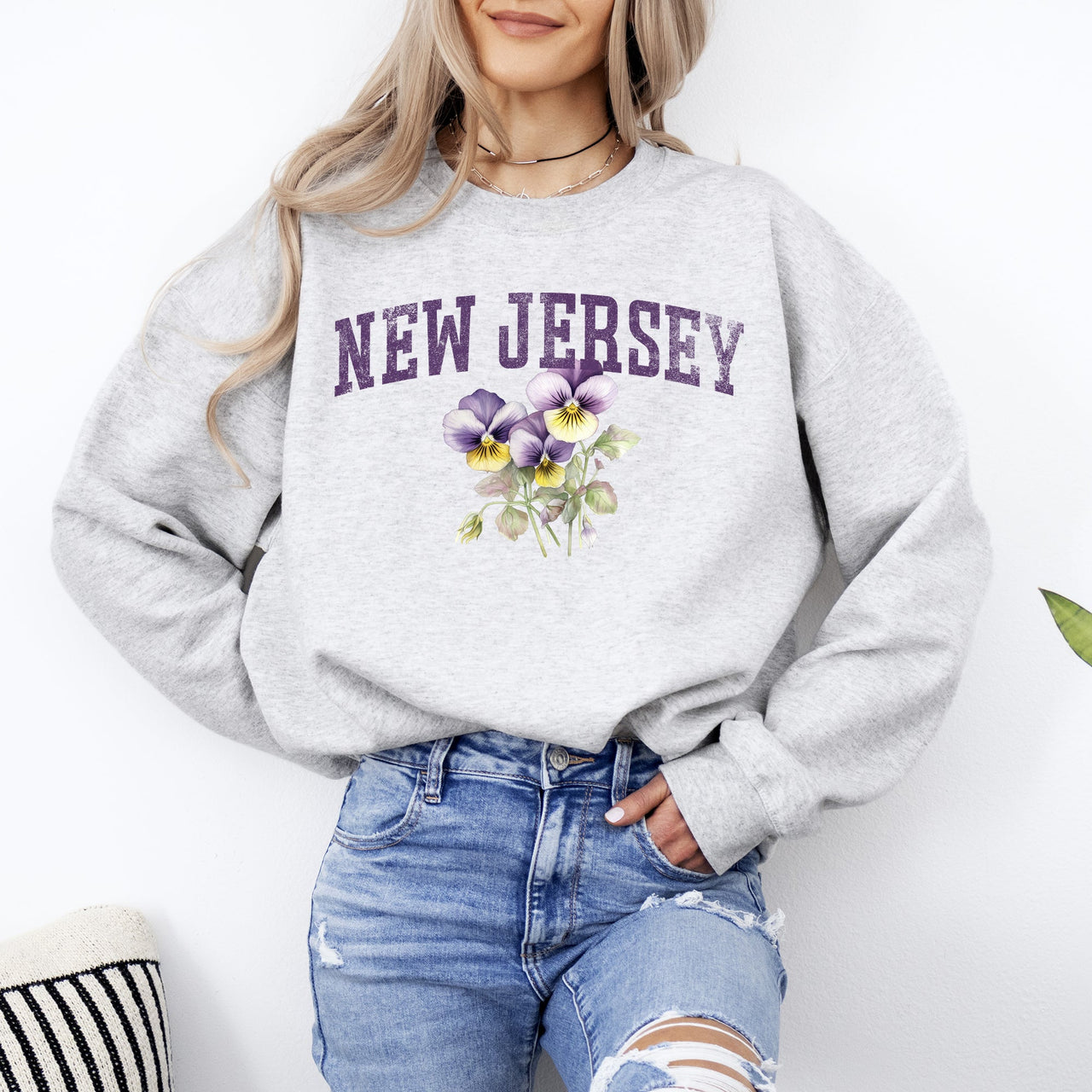 New Jersey State Flower Emblem Illustration Garden State Pride Graphic Sweatshirt