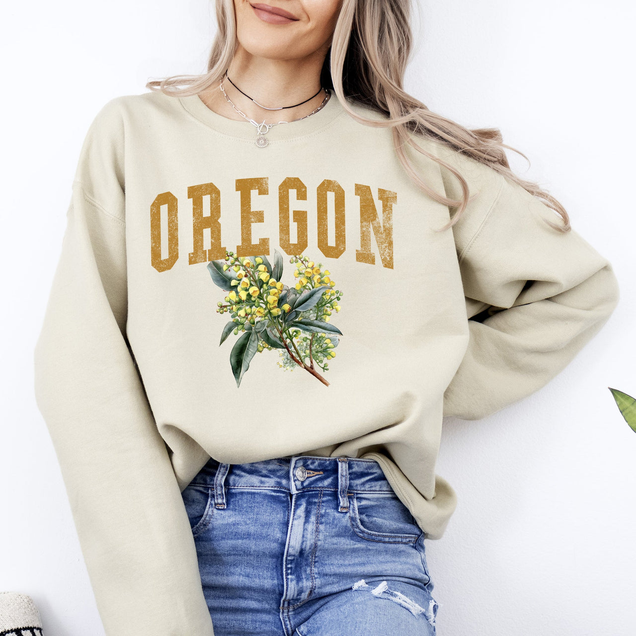 Oregon State Flower Botanical Emblem Illustration For Nature Lovers Premium Sweatshirt