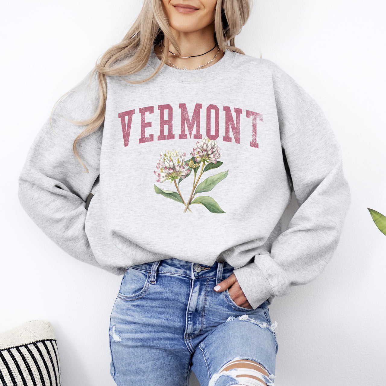 Vermont State Flower Botanical Illustration Emblem Featuring Classic State Flora Motif for Nature Lovers Sweatshirt