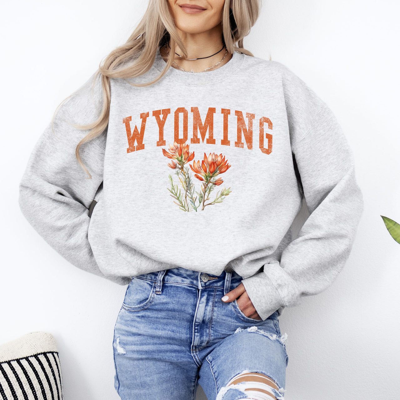 Wyoming State Flower Heritage Edition Botanical Classic Illustration Graphic Sweatshirt