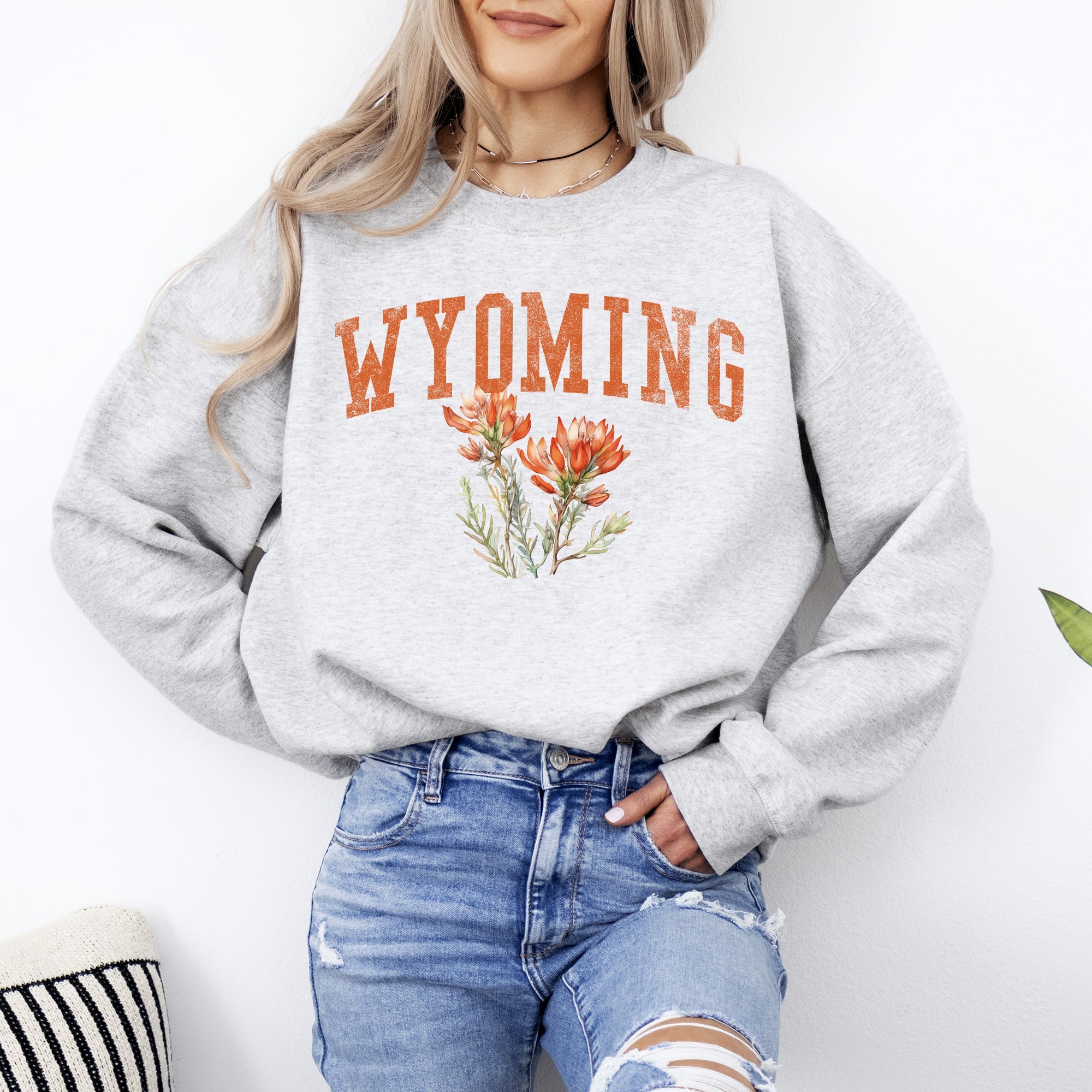 Wyoming State Flower Heritage Edition Botanical Classic Illustration Graphic Sweatshirt
