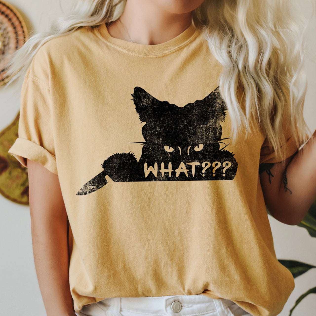 What? Cat And Knife Retro Halloween Icon Design For Night Owls Comfort Colors Tee