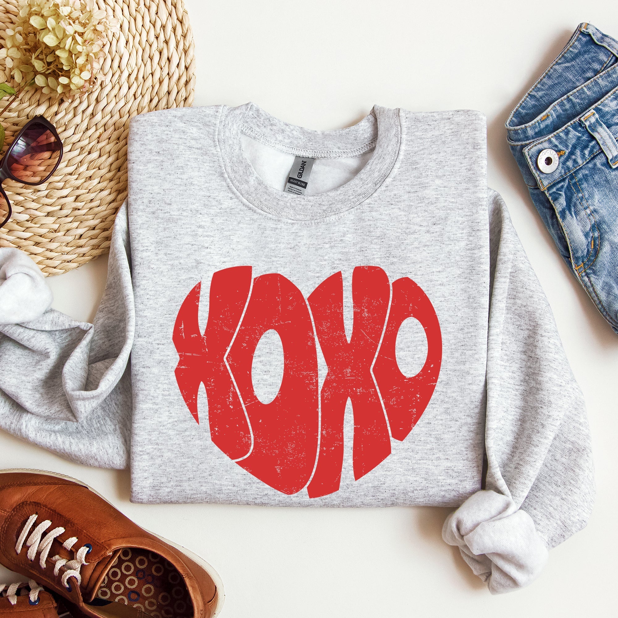 Retro XOXO Heart Vintage Valentines Day Nostalgic Love Edition Cozy Fleece Sweatshirt