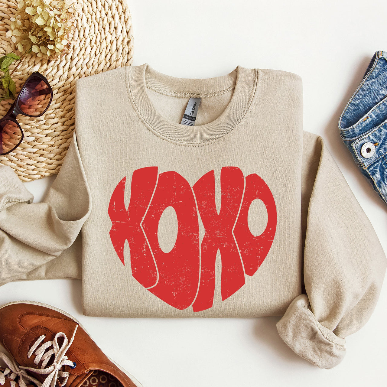 Retro XOXO Heart Vintage Valentines Day Nostalgic Love Edition Cozy Fleece Sweatshirt