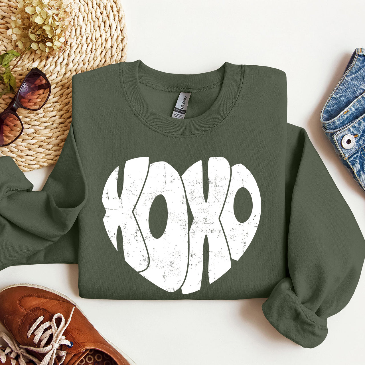 Retro XOXO Heart Vintage Valentines Day Nostalgic Love Edition Cozy Fleece Sweatshirt